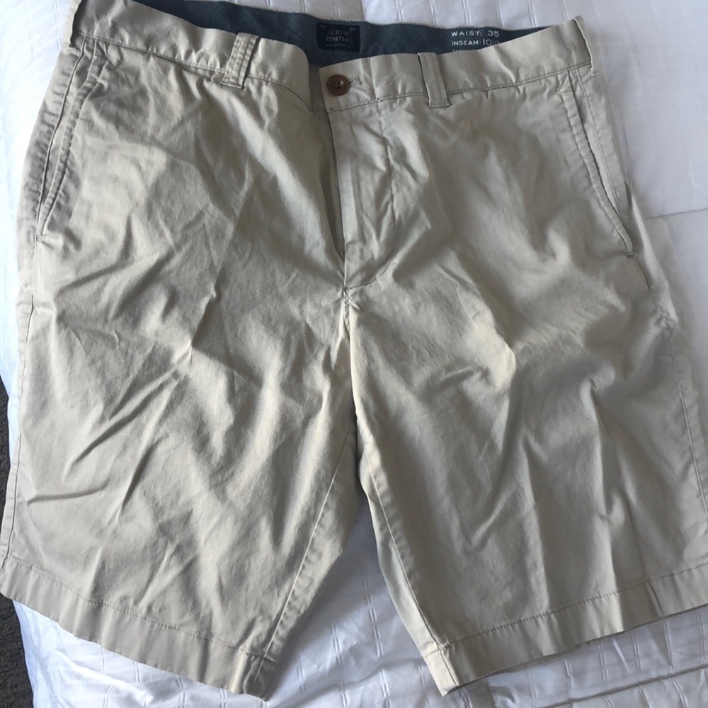 Mens J Crew khaki cotton shorts with 10.5” inseam